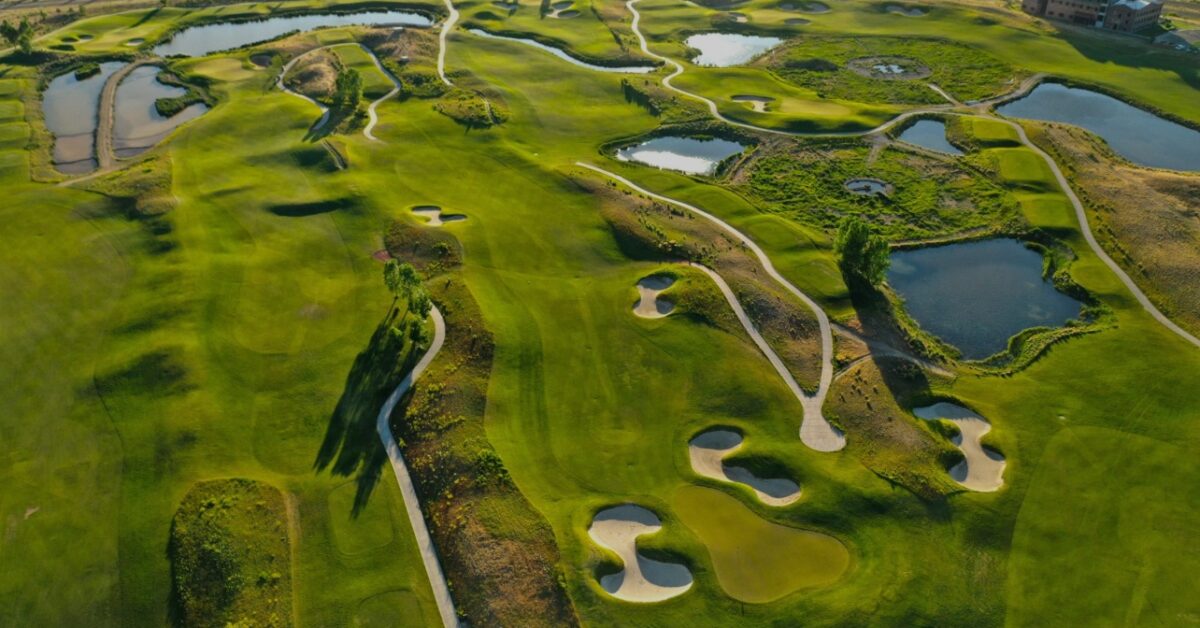 three crowns golf club